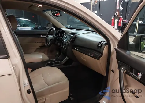 2012 Kia Sorento Lx из США, поврежденный, VIN 5XYKT3A67CG228788